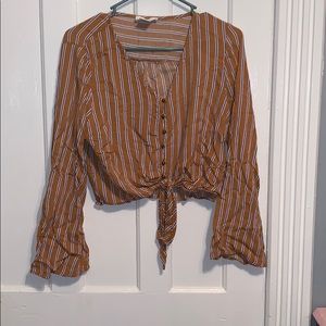 Long sleeve crop top